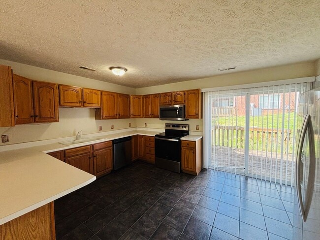 Building Photo - 305 Silver Leaf Dr NW