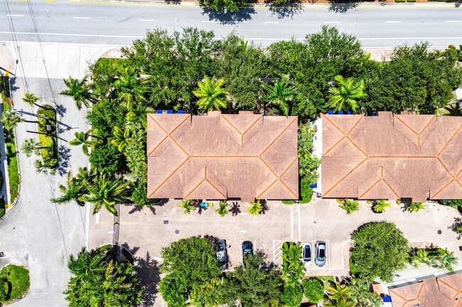 Building Photo - 3261 Estancia Wy