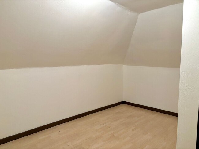 Building Photo - Historic and Spacious Humboldt Neighborhood Home w/ Covered Front/Back Patio and Huge Basement