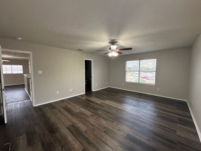 Building Photo - **Available 6/6/25**