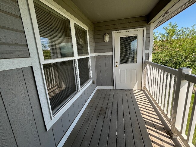 Building Photo - 6005 Chapel Hill Blvd