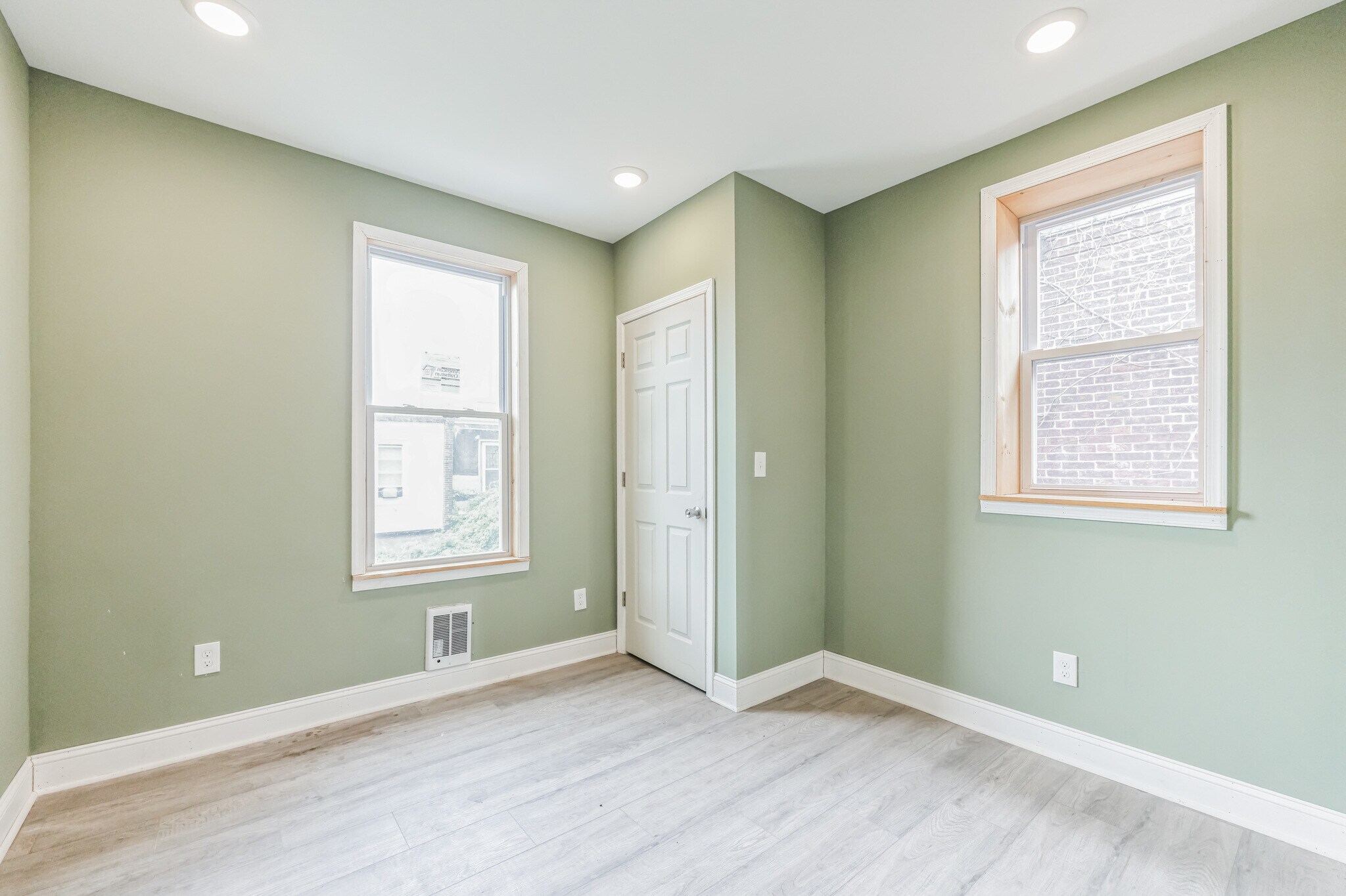 Building Photo - 2824 N 22nd St
