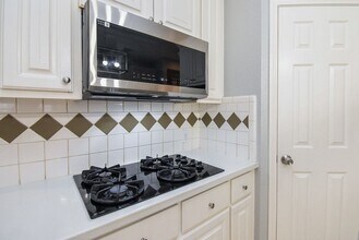 Building Photo - 51 Rivercoach Ln