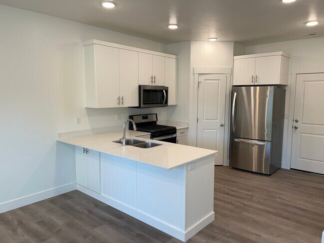 Building Photo - 1187 W 1820 S