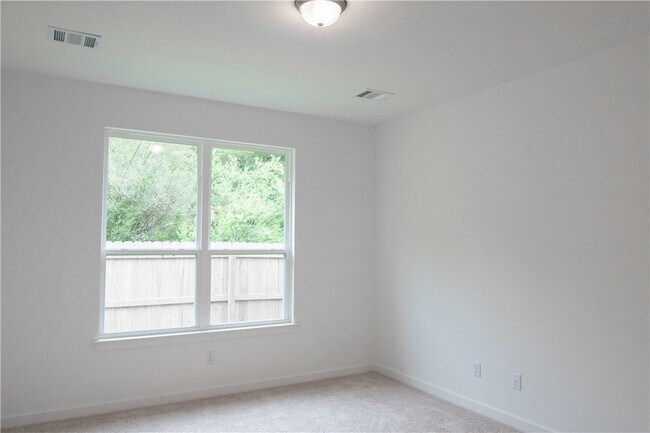 Building Photo - 5689 Fox Blf Dr