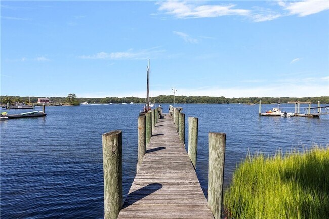 Building Photo - 14 Betty Hill Rd