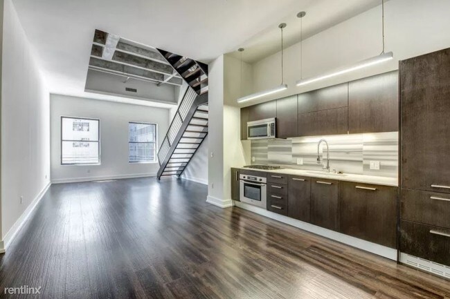 Building Photo - 2337 Bissonnet St