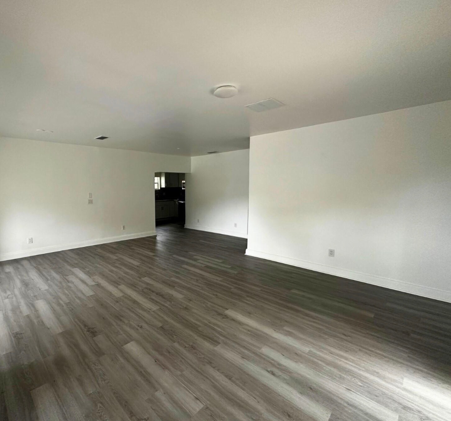 Building Photo - 1645 NE 175th St