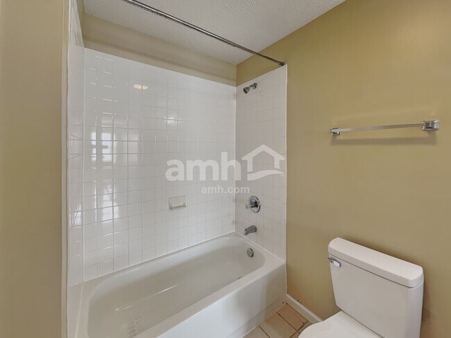 Building Photo - 529 Austrian Way