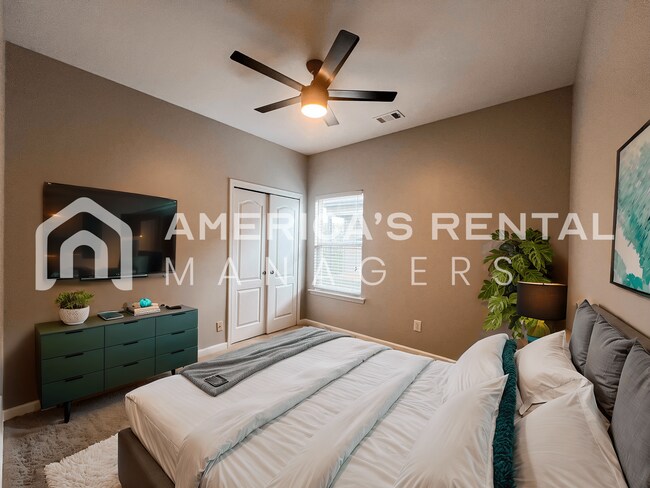 Building Photo - Beautifully Renovated Ranch-Style Home for Rent!!! View with 48 Hours Notice!