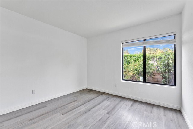 Building Photo - 9764 Huntington Dr