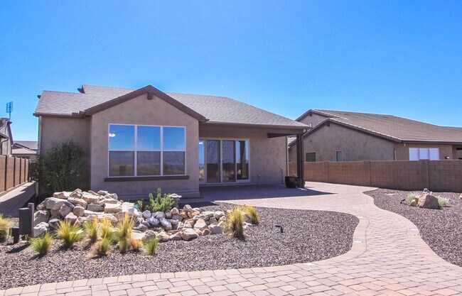 Building Photo - Application Pending- Two Bedroom Plus Den Home in Granite Dells Estates