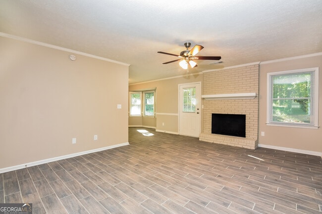 Building Photo - 1642 Sugarmaple Dr SW