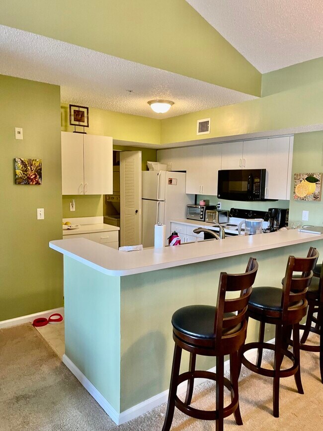 Building Photo - 266 Village Blvd