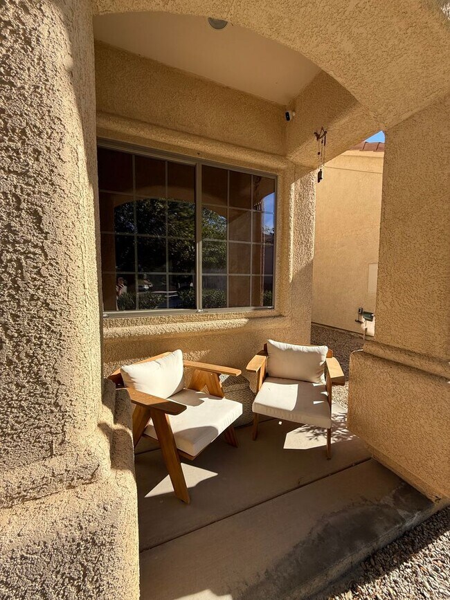 Building Photo - 2010 Richey Cir
