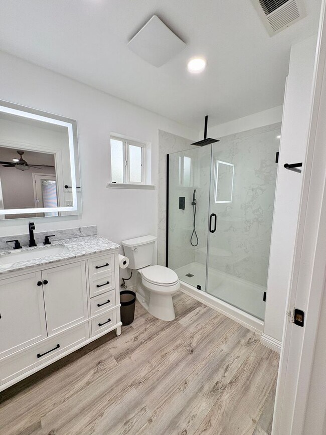 Building Photo - Stunning 4BR/3BA Home + Detached Studio in...