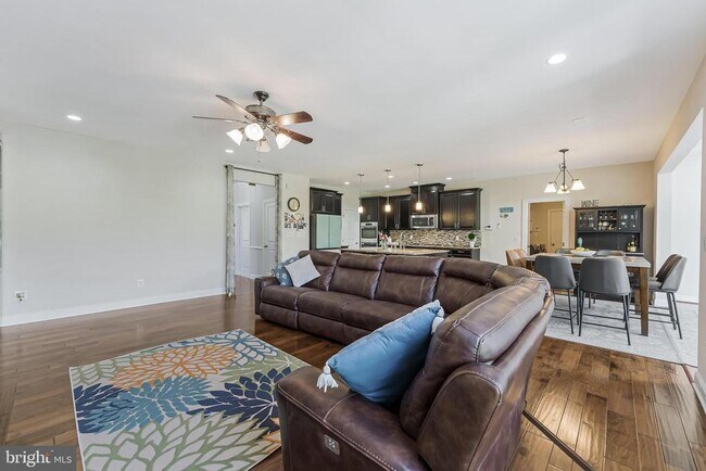 Building Photo - 22507 Bowens Wharf Pl