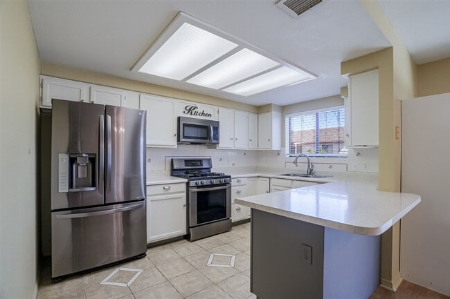 Building Photo - Home With 2 En-Suite Bedrooms in Prescott Valley