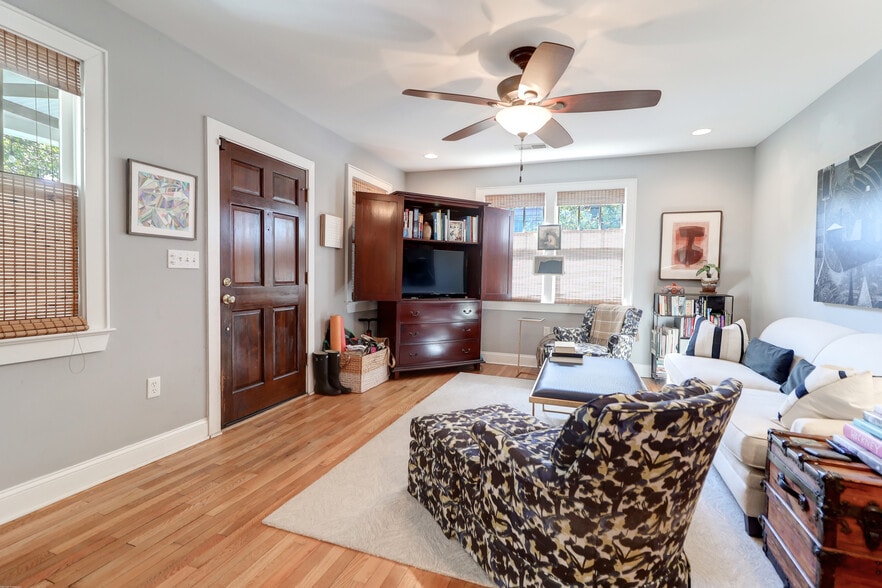 Building Photo - 1 Darlington Ave