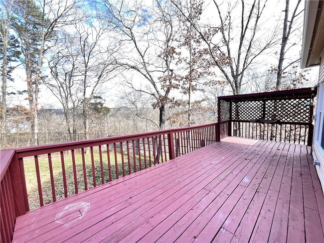 Building Photo - 95 Bassingham Dr