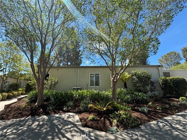 Building Photo - 502 Avenida Sevilla