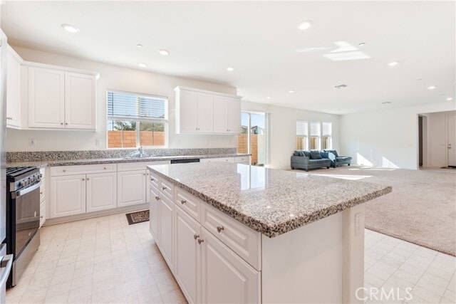 Building Photo - 3938 E Cambria Privado