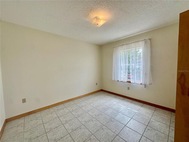 Building Photo - 709 S Lake Starr Blvd