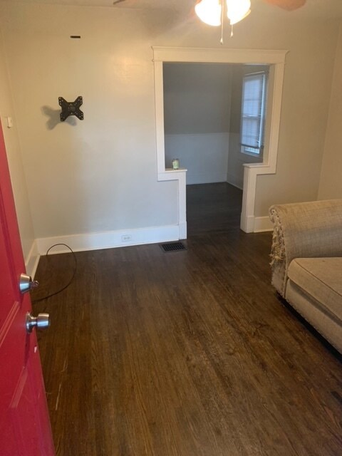 Building Photo - 2413 Emmett Ave