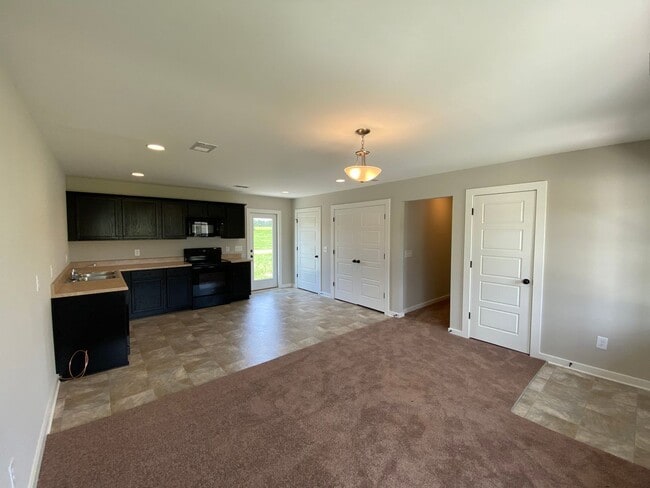 Building Photo - Home for Rent in Talladega, AL!!! Available to View with 48 Hours Notice!