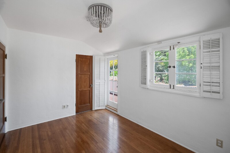 Building Photo - 848 17th St