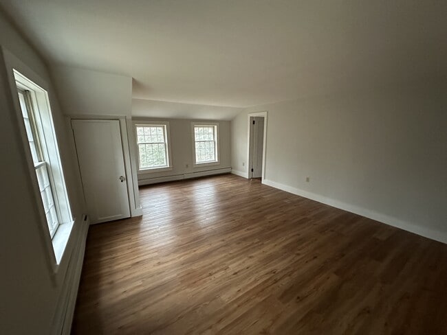 Building Photo - 618 Shearer Hill Rd