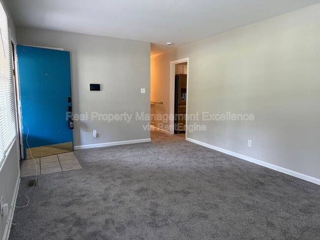 Building Photo - 804 Greenwich St