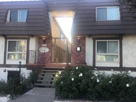 Building Photo - Palm Sawtelle Townhomes