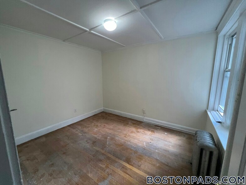 Building Photo - 1175 Boylston St