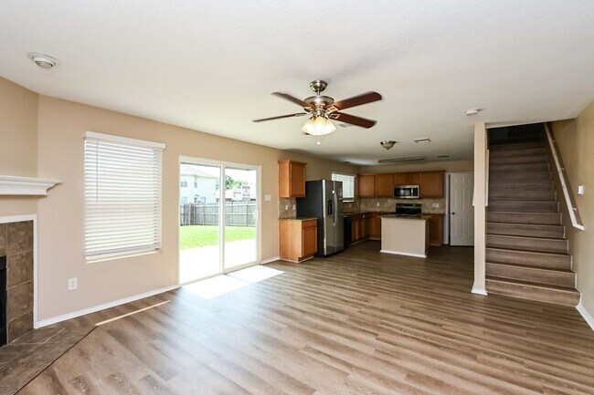 Building Photo - 7160 Little Mohican Dr