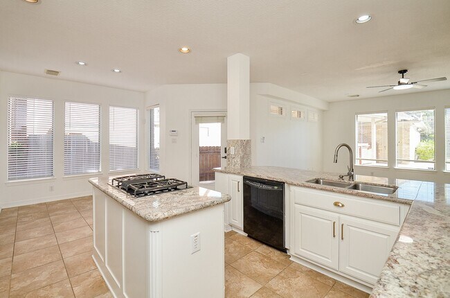 Building Photo - 5615 Bent Arbor Ln