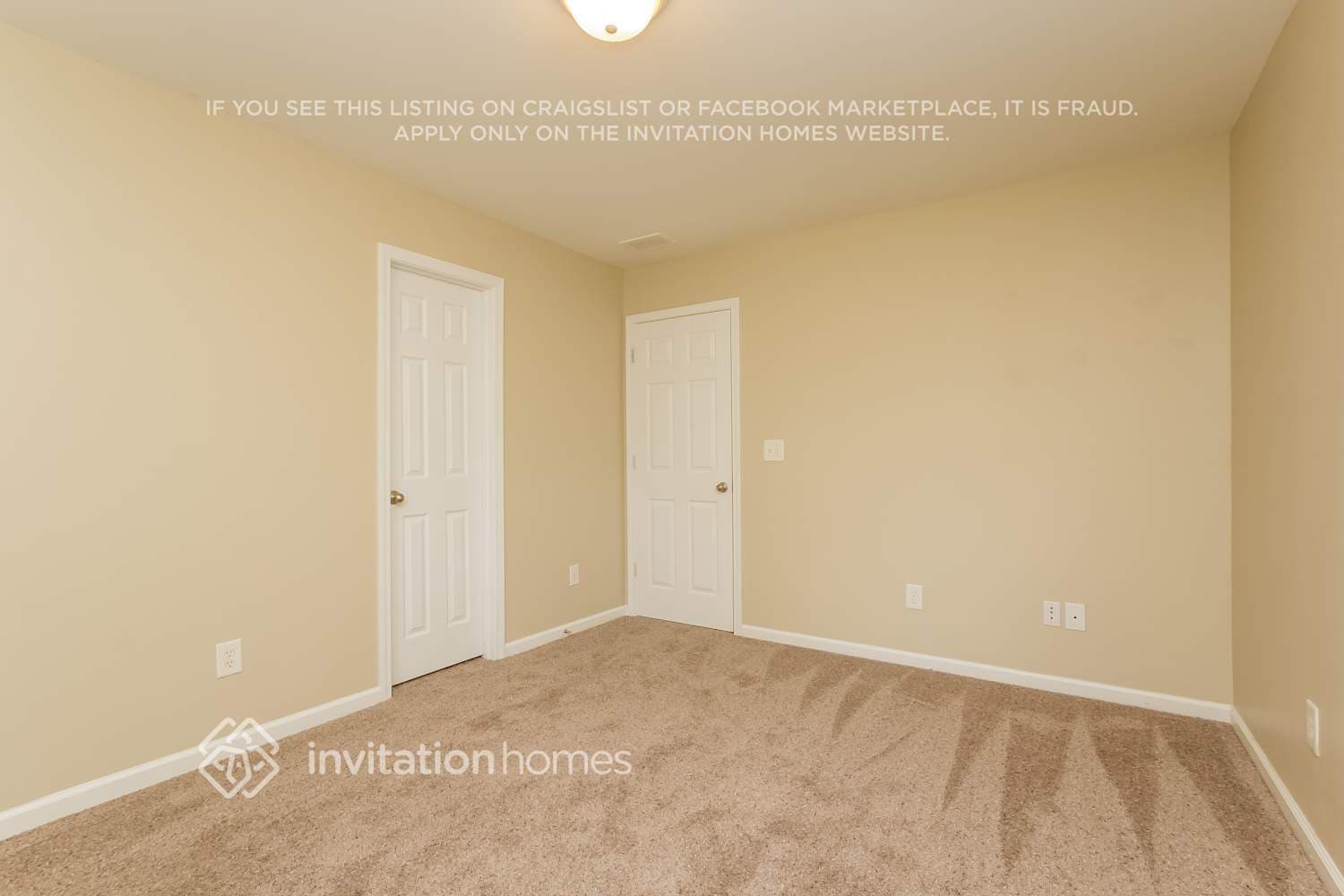 Building Photo - 2650 Mayfair Dr