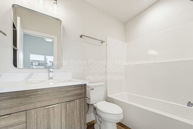Building Photo - 4330 Greentrail