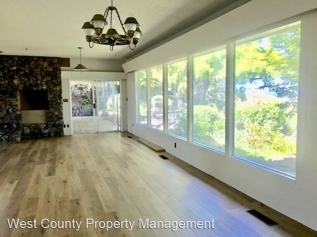 Building Photo - 5 br, 4.5 bath House - 3645 Roblar Rd