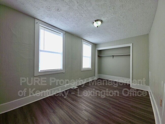 Building Photo - 417 North St