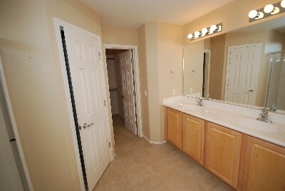 Building Photo - 768 West Calle Valenciana