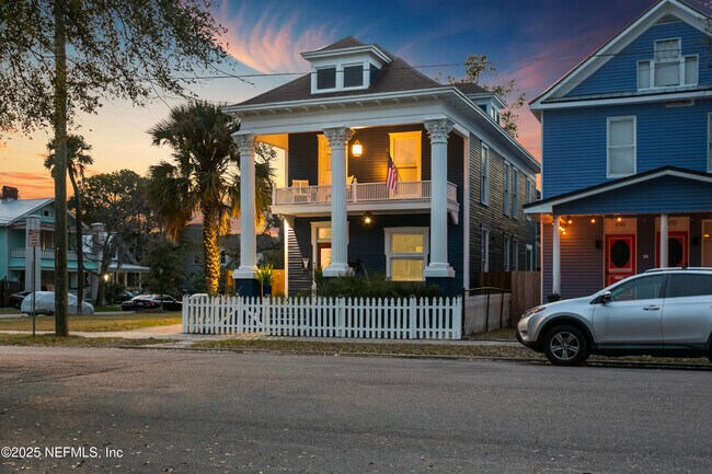 Building Photo - 1708 N Laura St