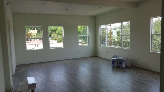 Building Photo - 4302 Normal Ave