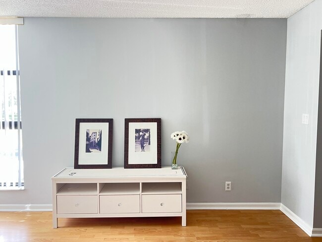 Building Photo - 6417 La Costa Dr