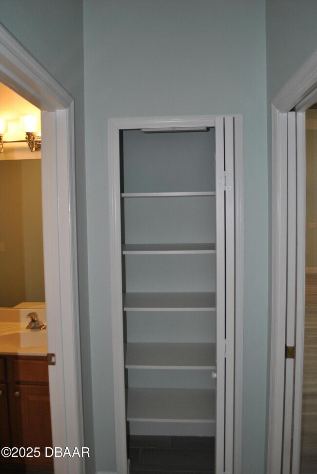 Building Photo - 128 Centennial Park Dr