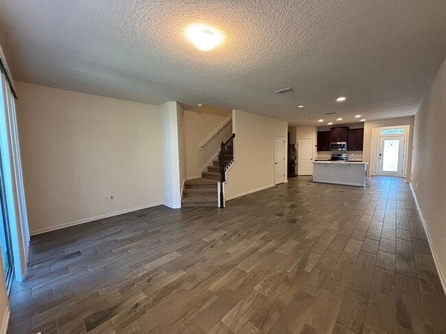 Building Photo - 2/2.5 Townhome in Prestwick – Garage & Screened Patio