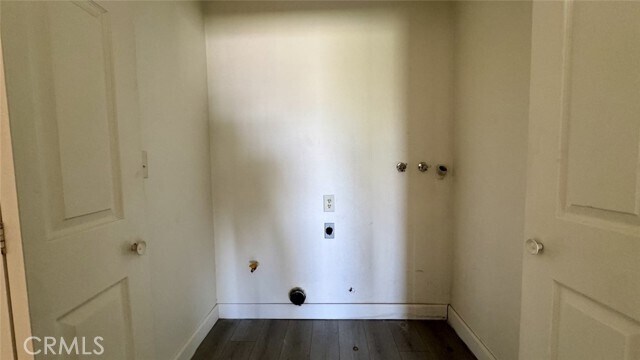 Building Photo - 715 Houchin Rd