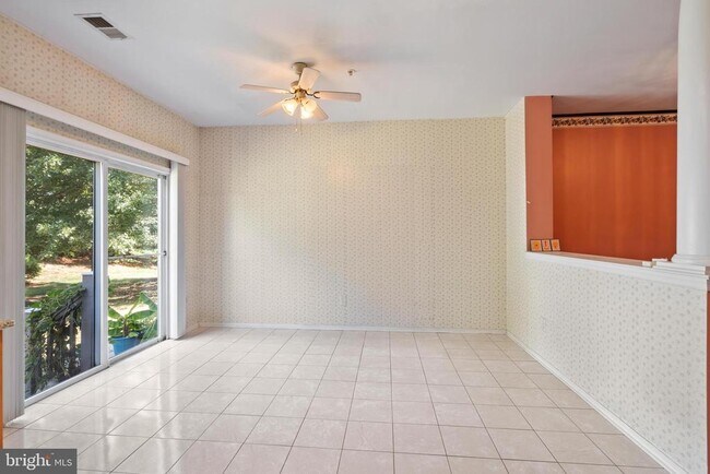Building Photo - 1209 Blossom Cir