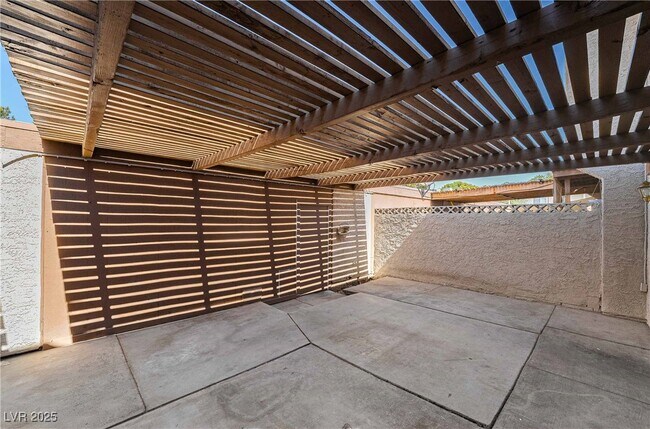 Building Photo - 4630 Bountiful Way