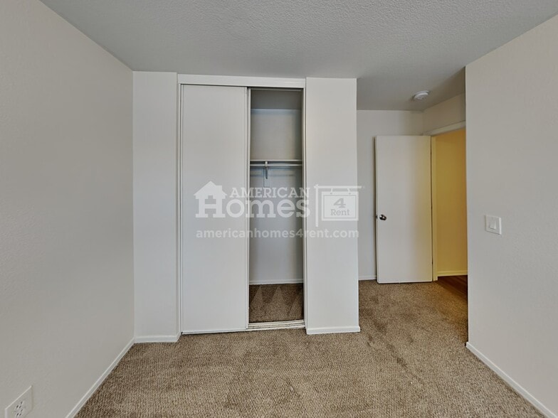 Building Photo - 11343 E Quintana Ave